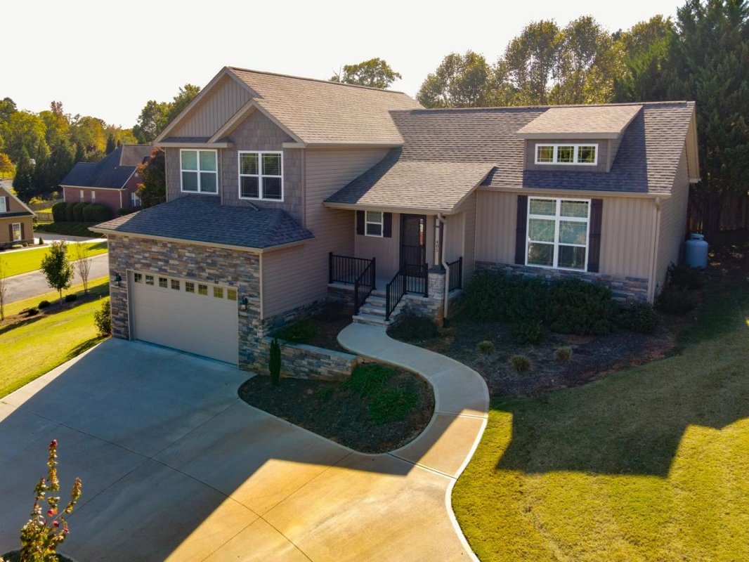 405 Cane Bluff Cove