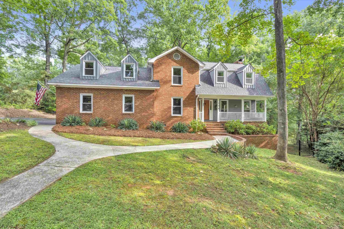 106 Bagwell Farm Road