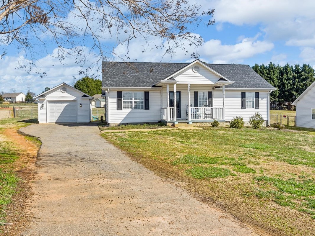 307 Tartan Ct