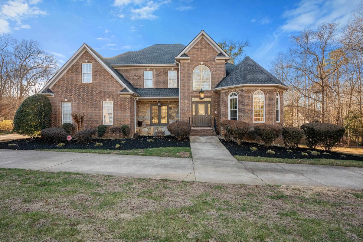 109 Rock Cove Ct