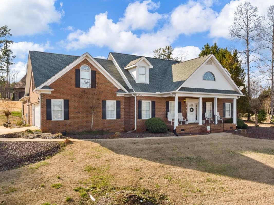 123 S Lake Emory Dr