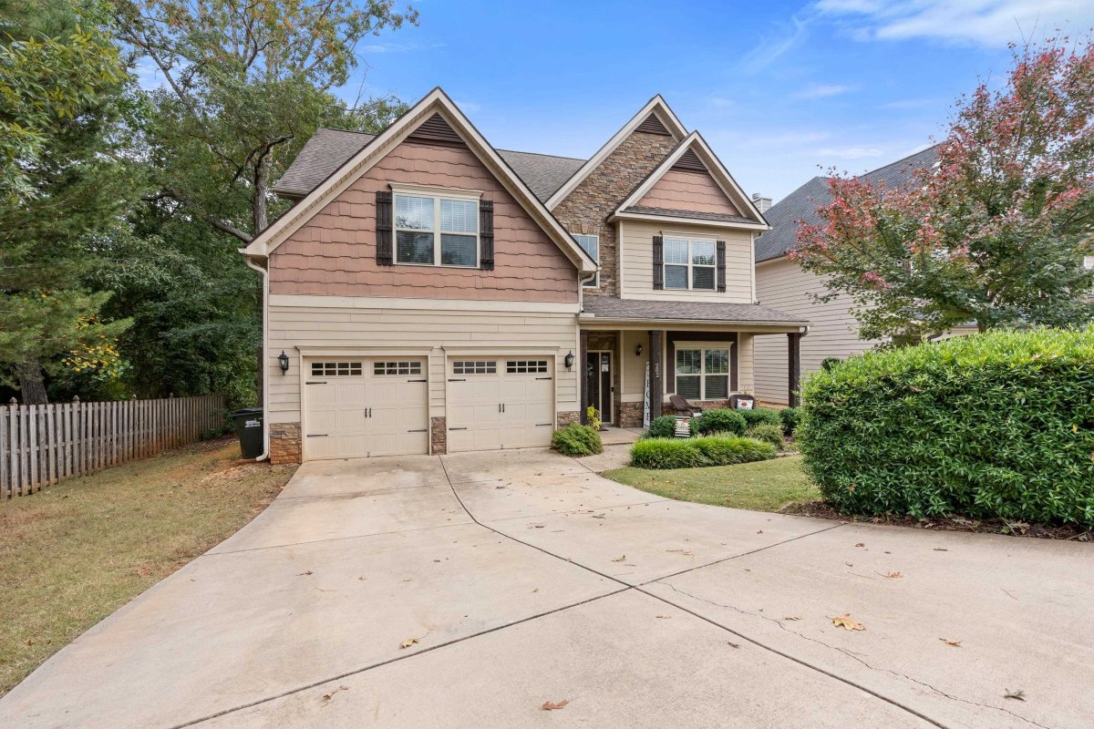 282 N Radcliff Way