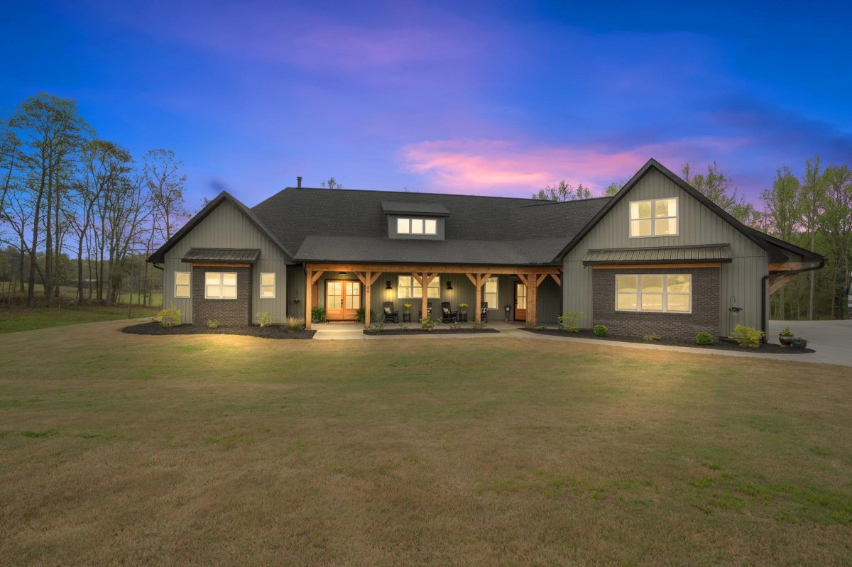 64 Barnett Valley Court