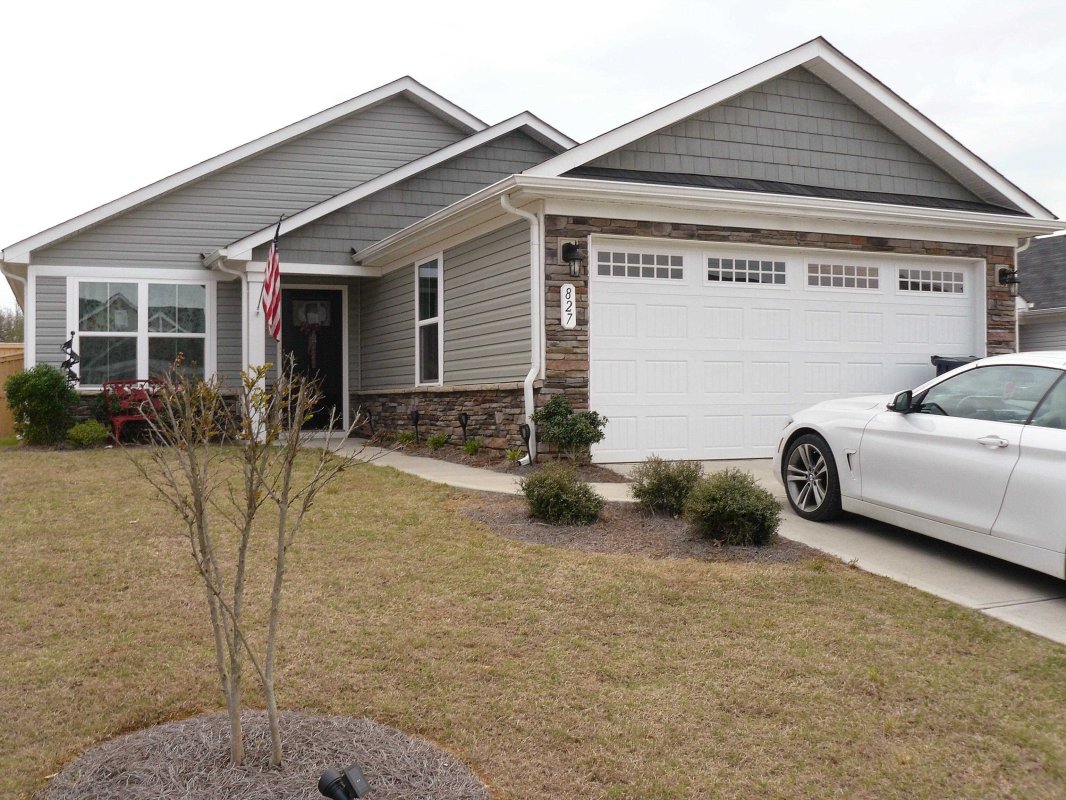827 Shady Oak Court