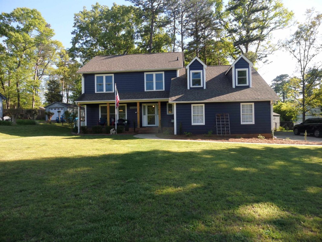 807 Shoresbrook Drive