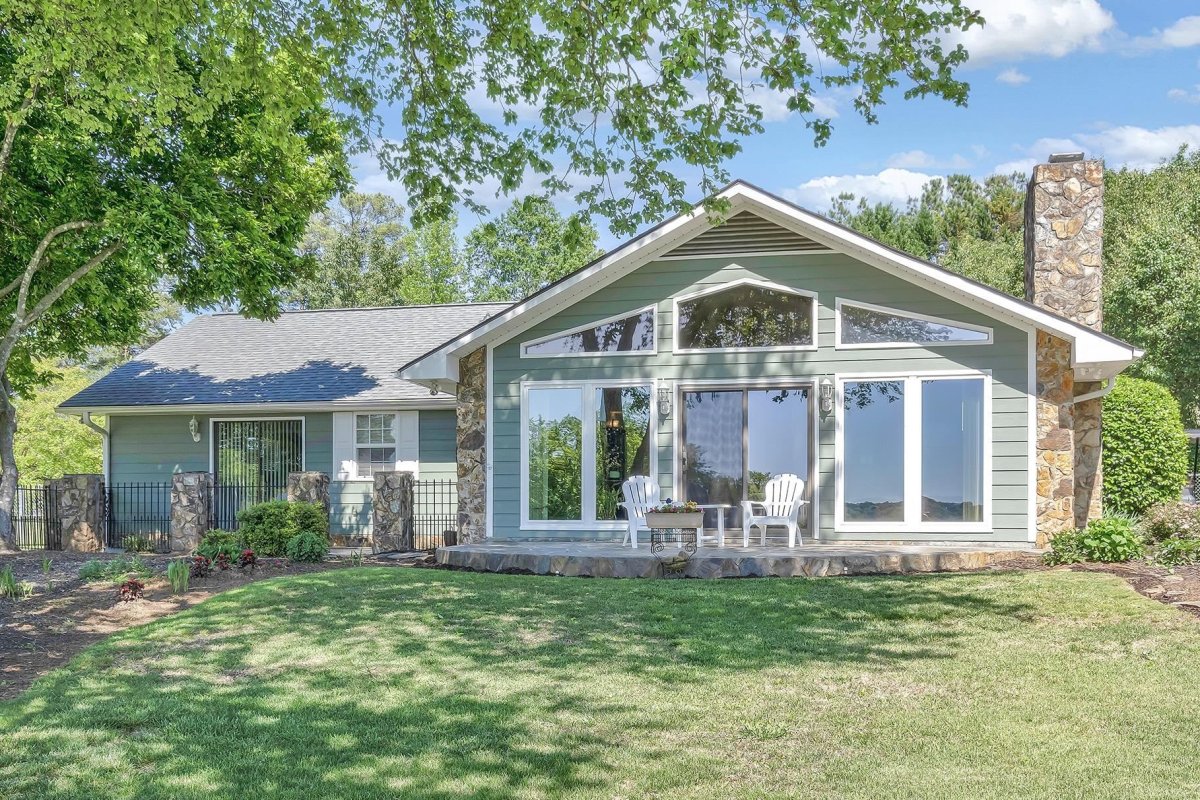 218 Pine Cove Drive