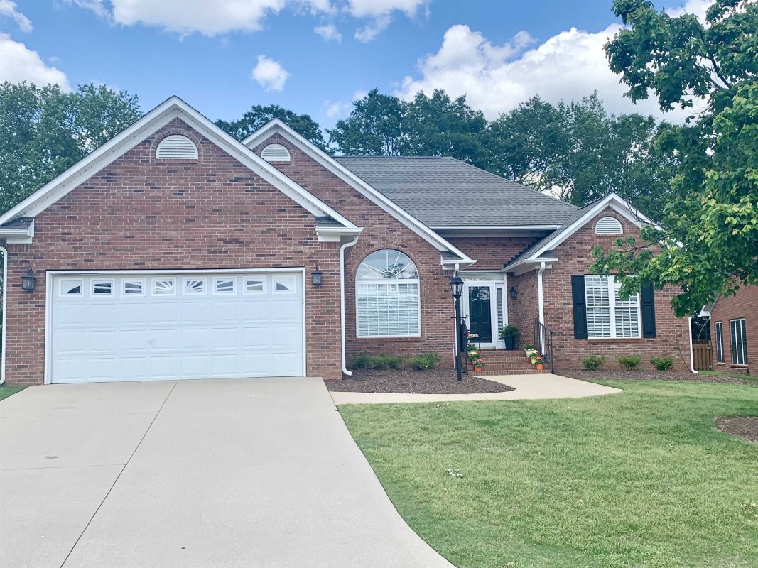 409 Rambling Rose Way