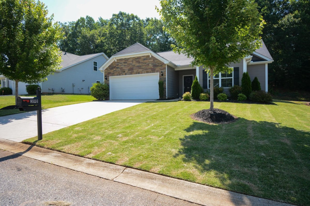 391 Kelly Farm Road