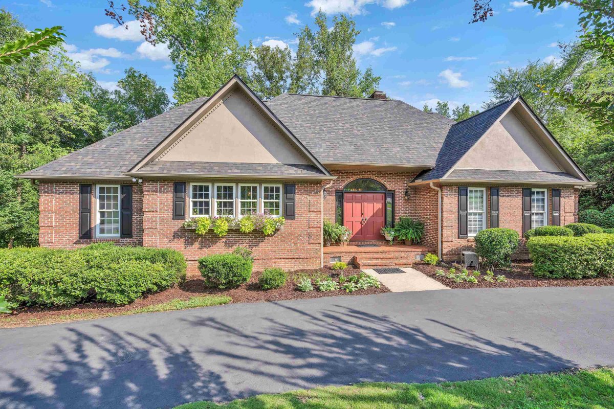 9 Round Ridge Court