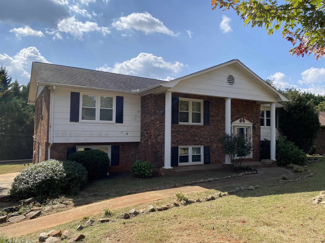 106 Hendrix Drive