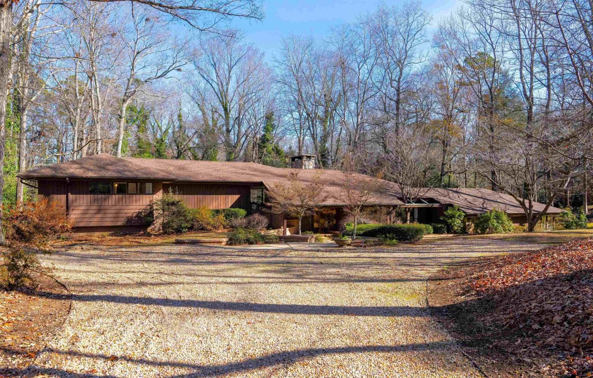 1303 Pinecrest Rd