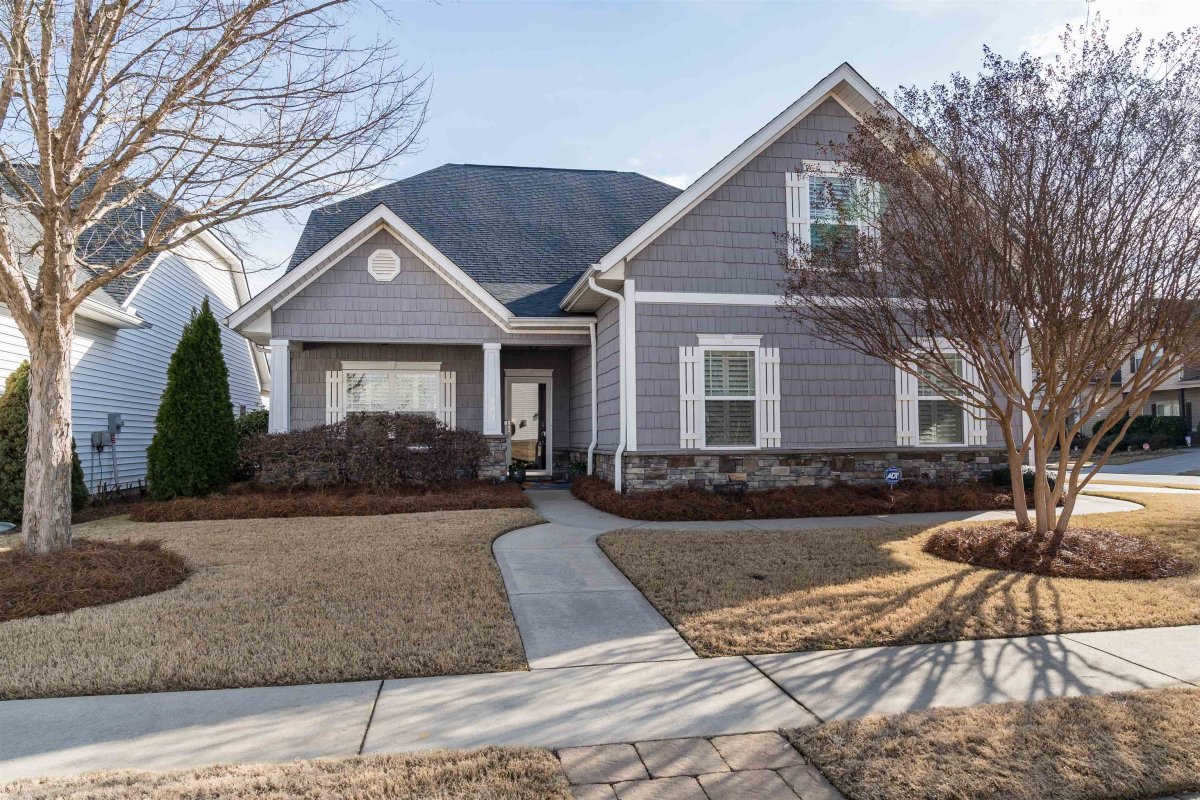 404 Listrac Drive