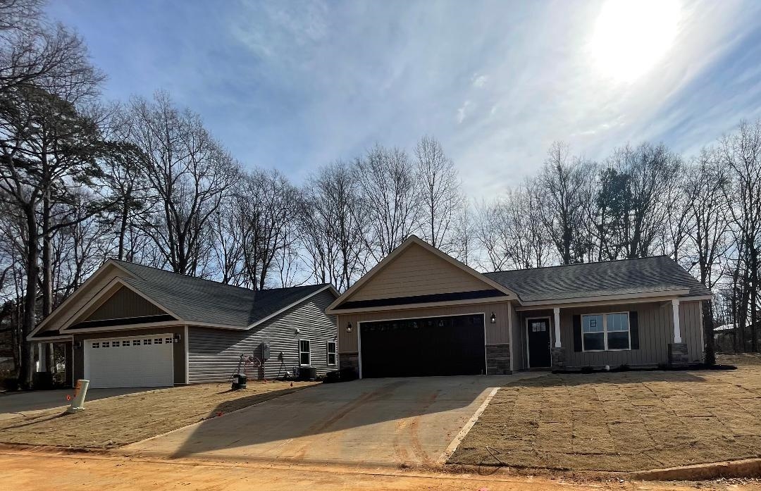 106 E Caylee Way