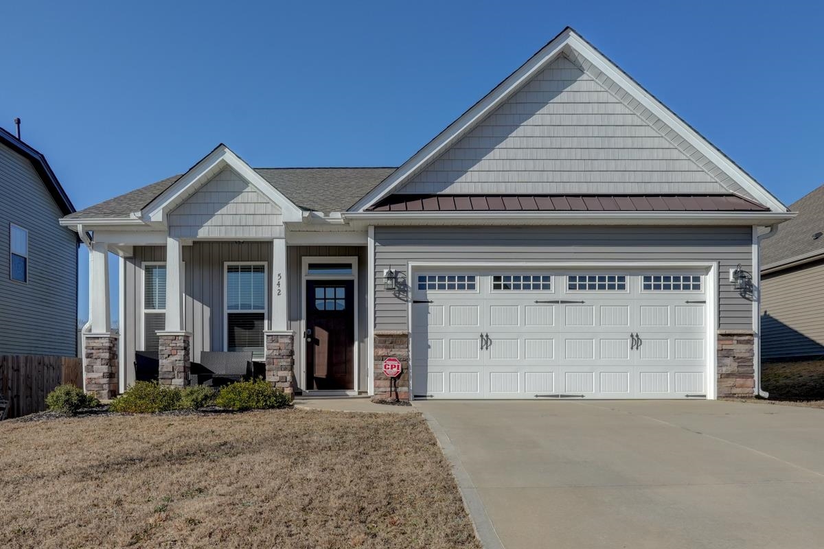 542 Chantry Lane