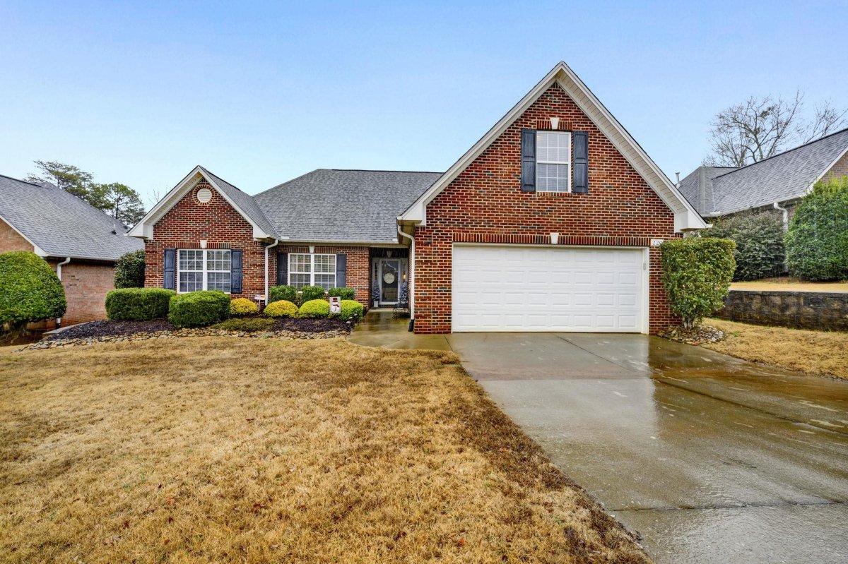 220 N Hamlet Court