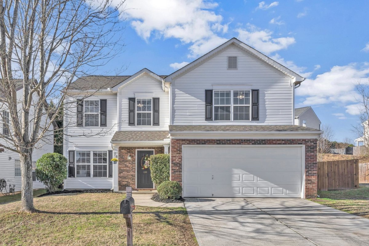 400 Chartwell Drive