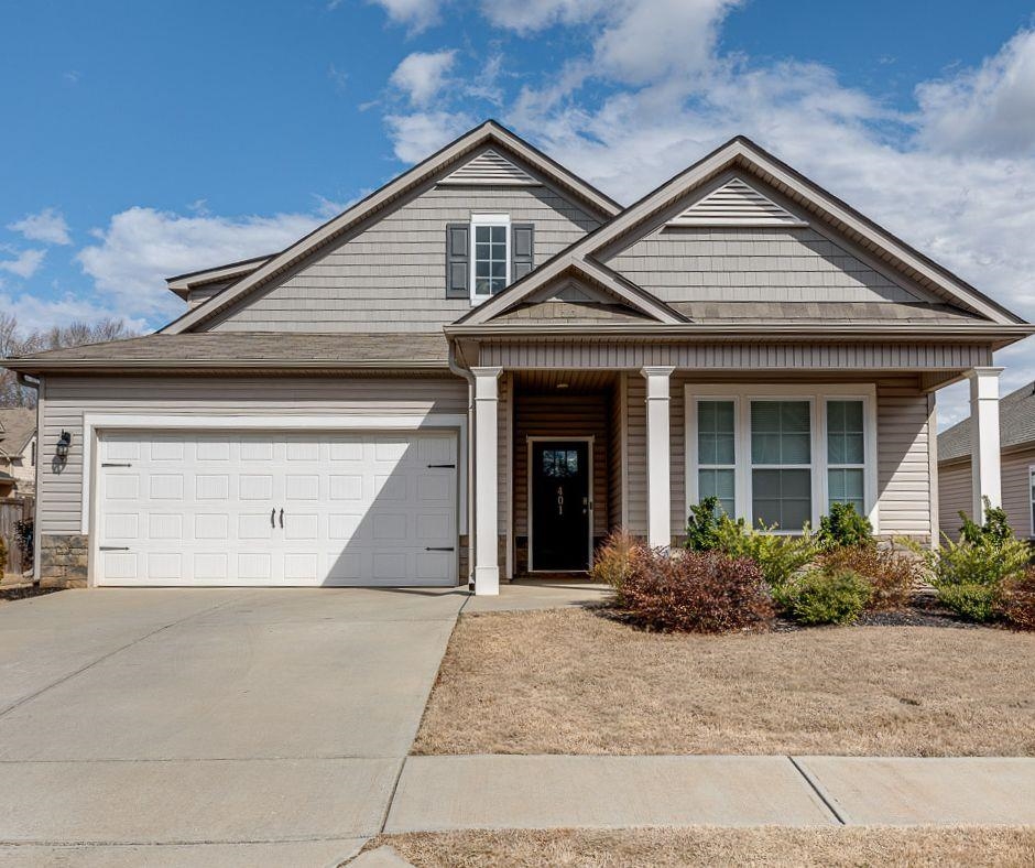 401 Meadowpark Lane