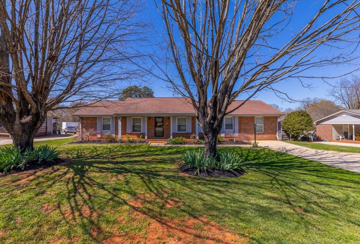 1106 Springfield Road