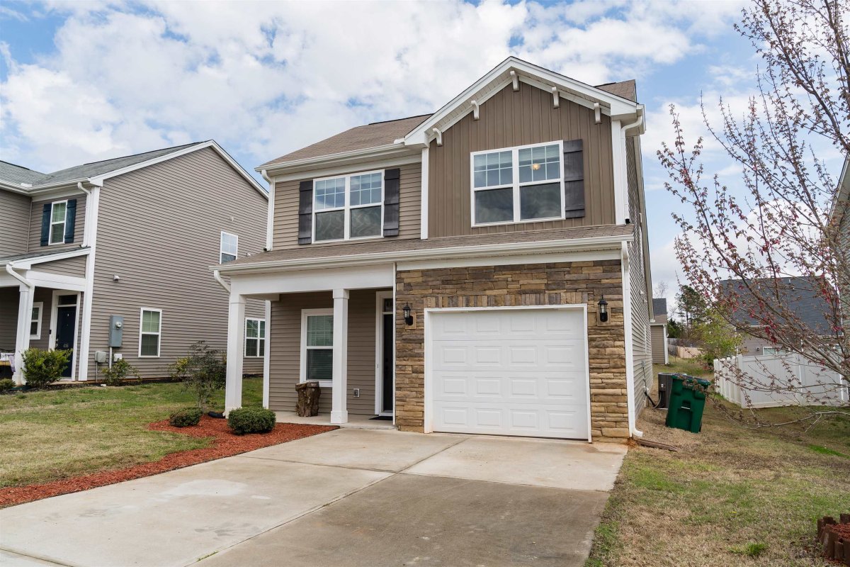 412 N Ivestor Court