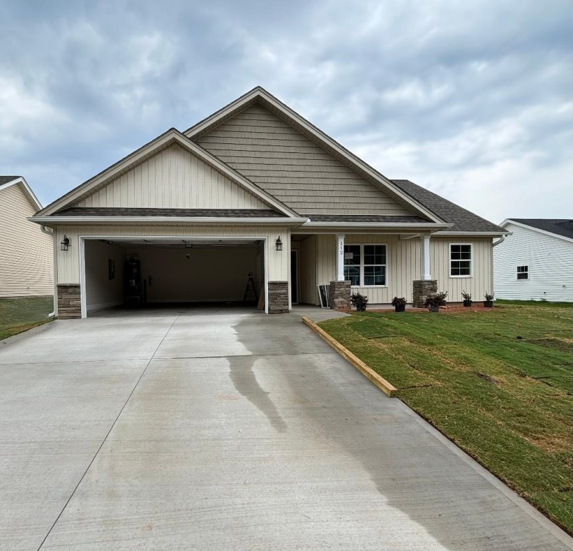 116 W Caylee Way