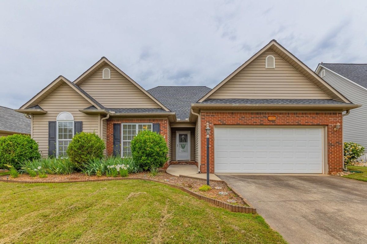 376 Split Oak Lane