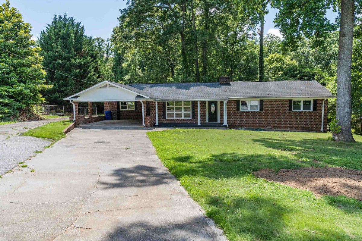 122 Holly Drive