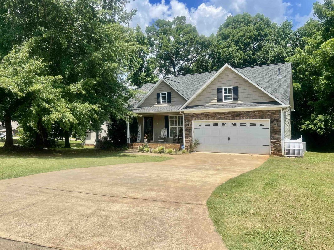 326 Cliffrose Court