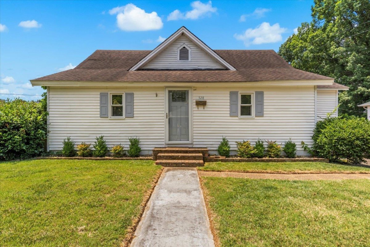 528 Shirley Street