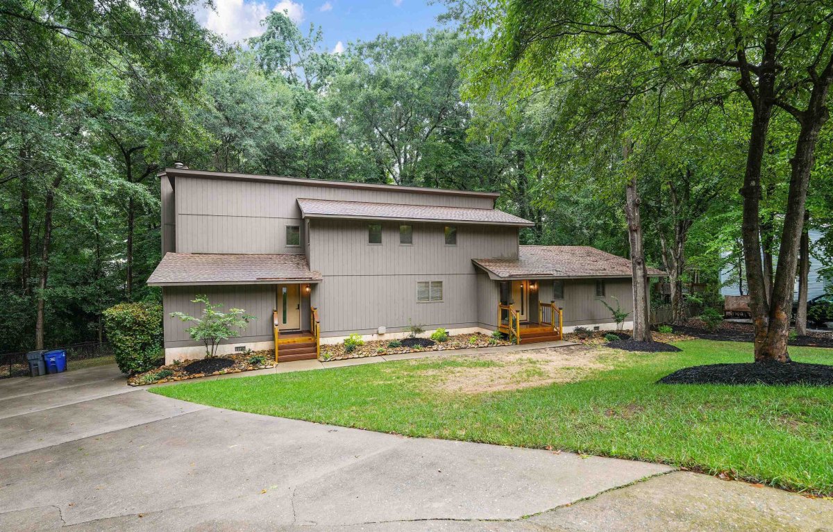 208 Fernbrook Circle