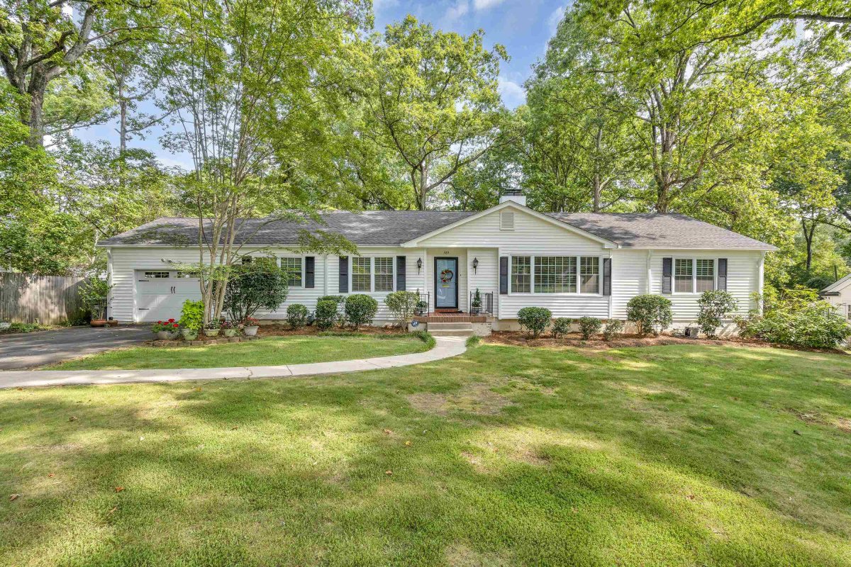 389 Forest Avenue