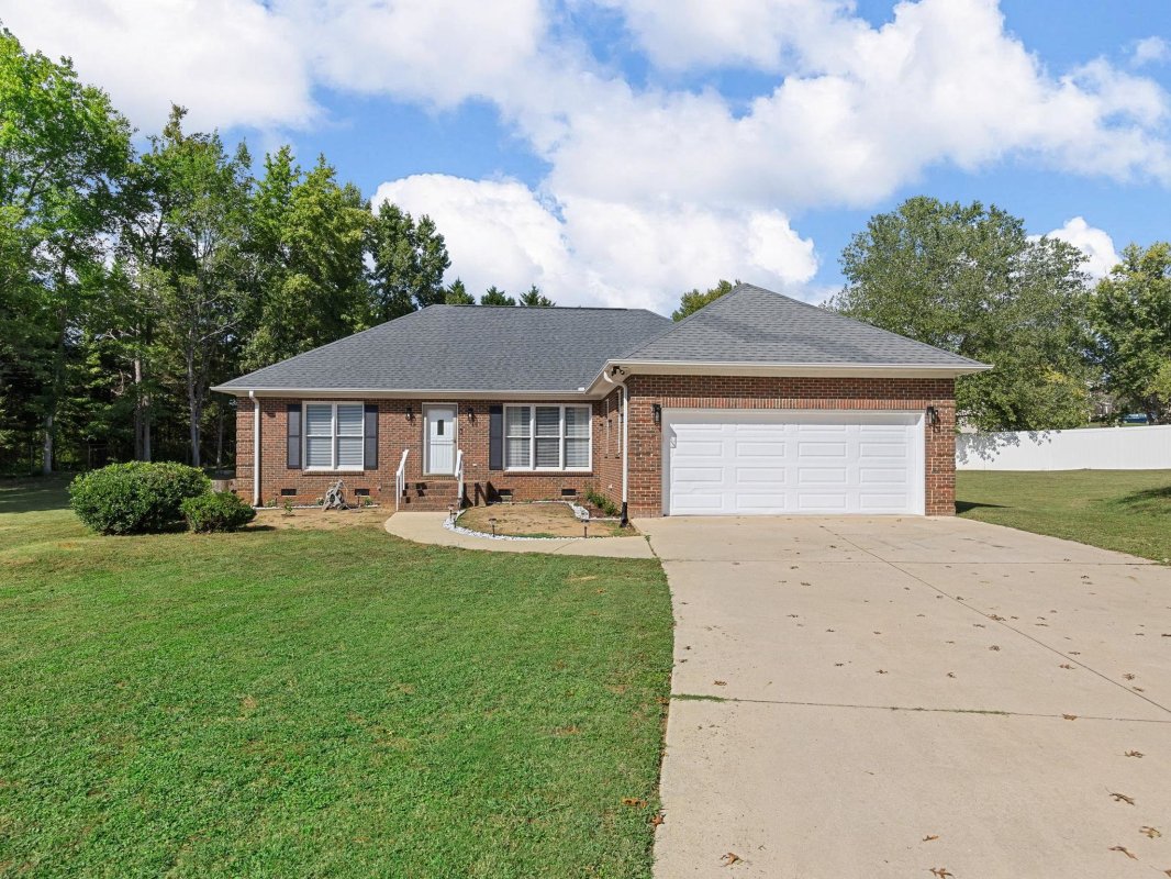 461 Litchfield Dr