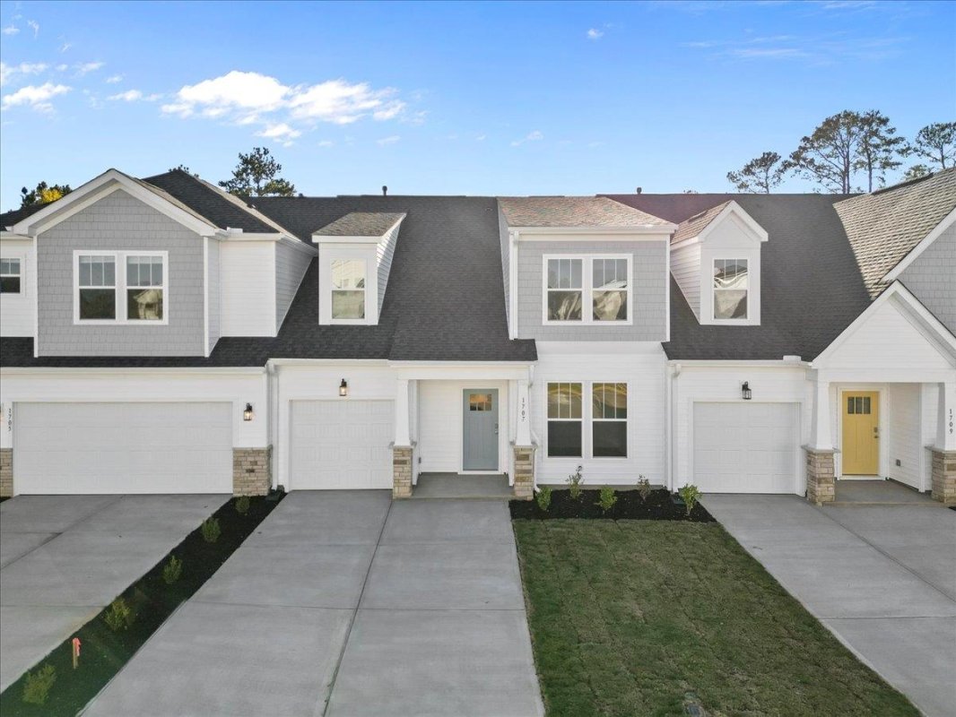 1707 Viscount Drive