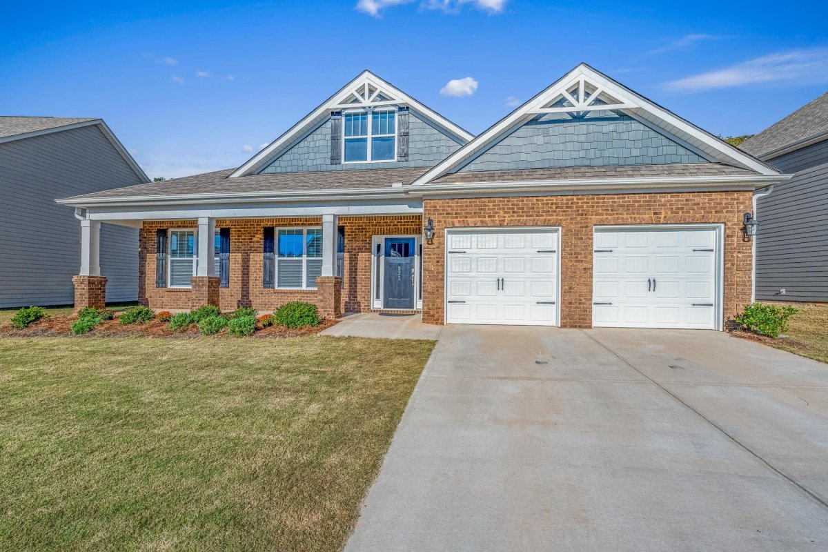 521 Fox Run Trail