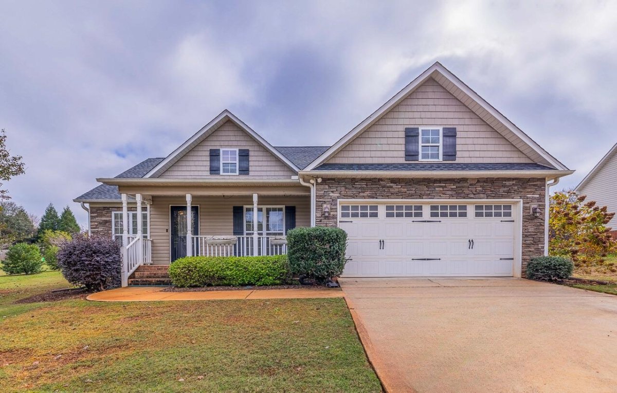 315 Cliffrose Court