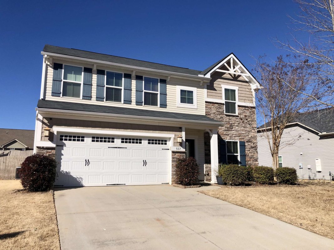 557 Shoreline Boulevard