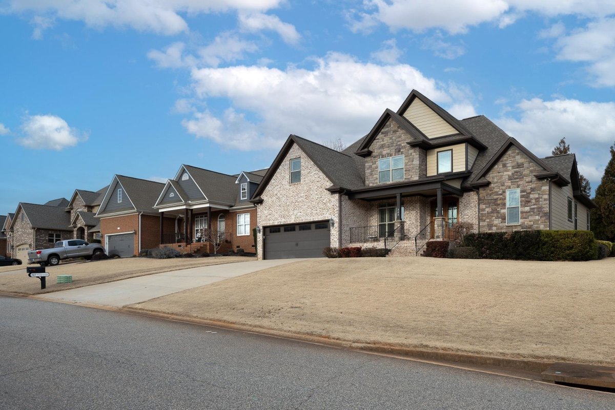 365 S Woodfin Ridge Drive