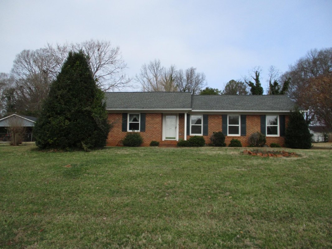 421 Lowndes Drive