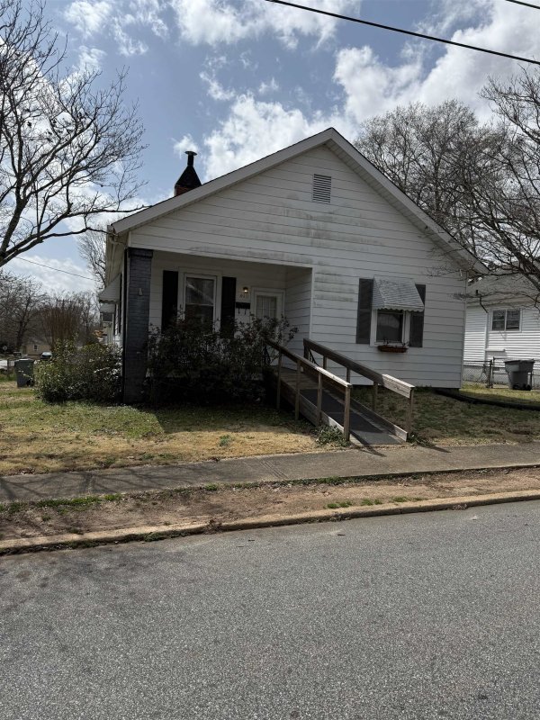 410 Gentry St