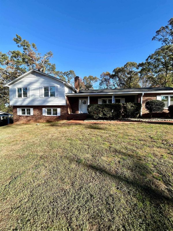 320 Lake Forest Drive