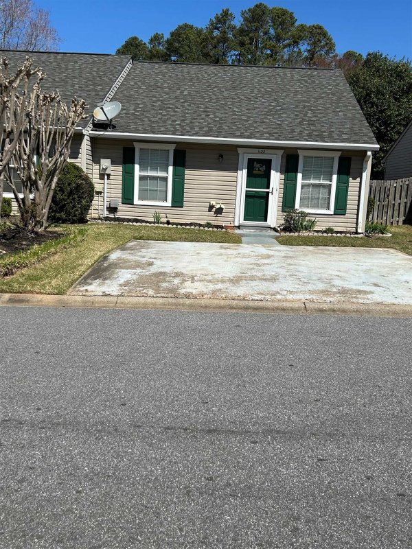 1122 Webber Way