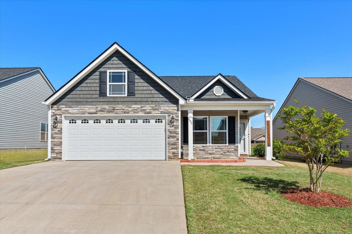 808 John Thomas Way