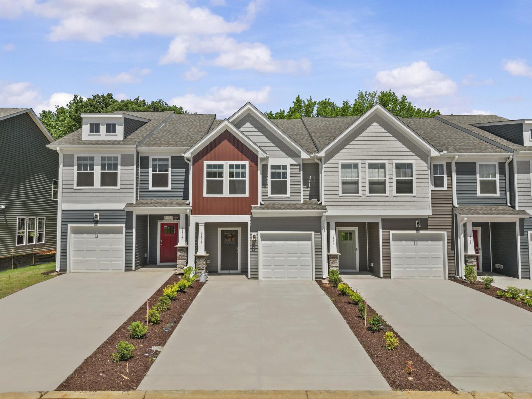 1310 Maplesmith Way