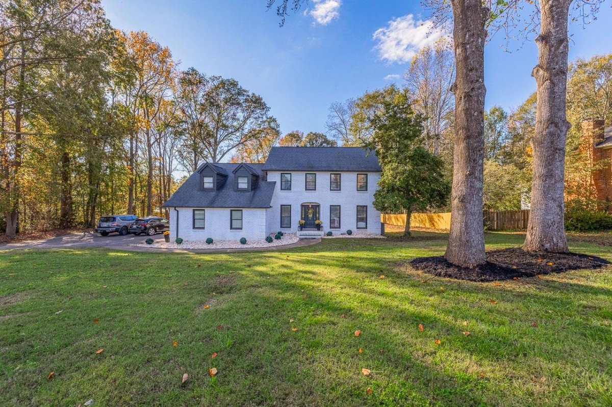 204 Thornhill Drive