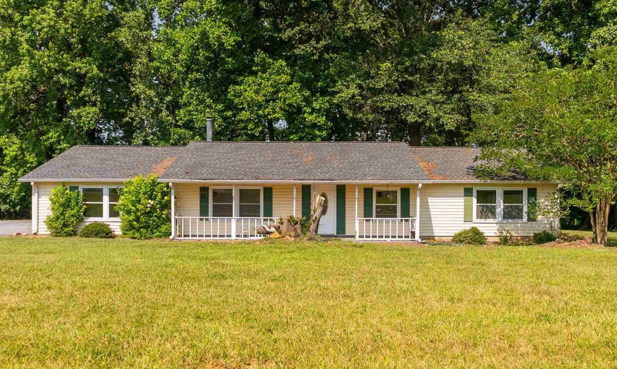113 Commodore Drive