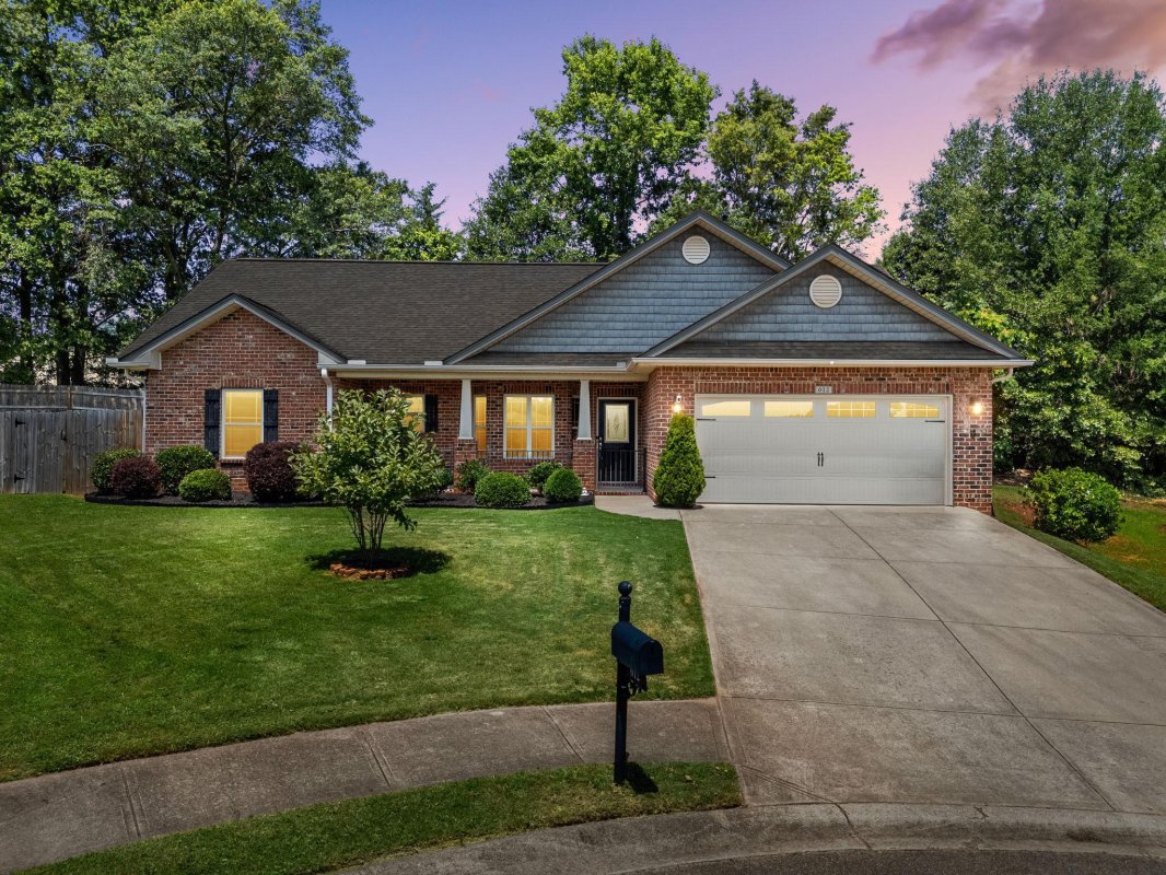 612 Hedgeapple Lane