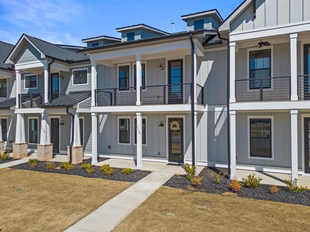 1113 Syrah Lane