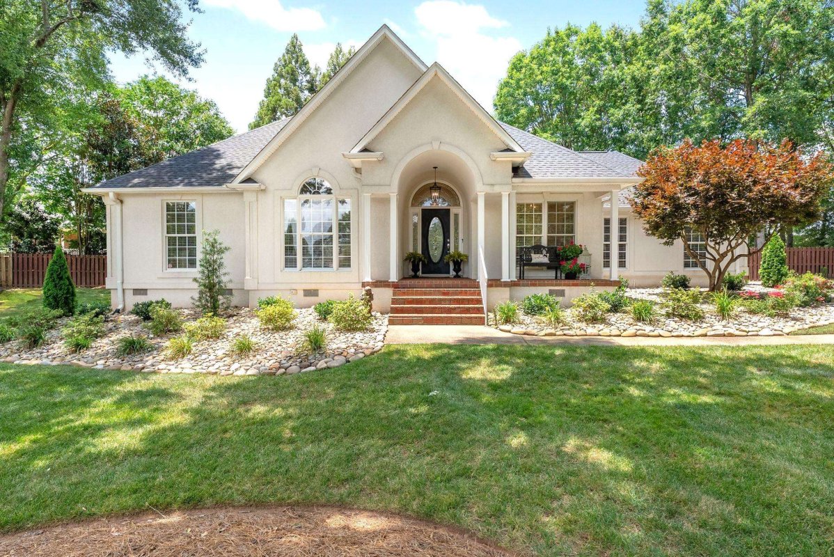 350 Wild Rose Ct