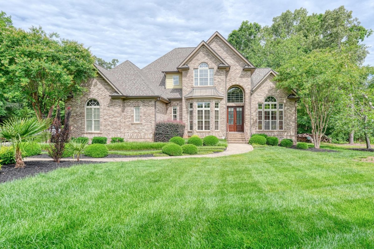 122 Beacon Hill Road