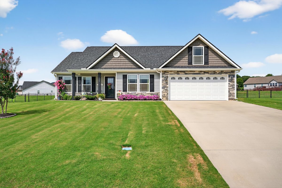 116 Meadow Lake Dr