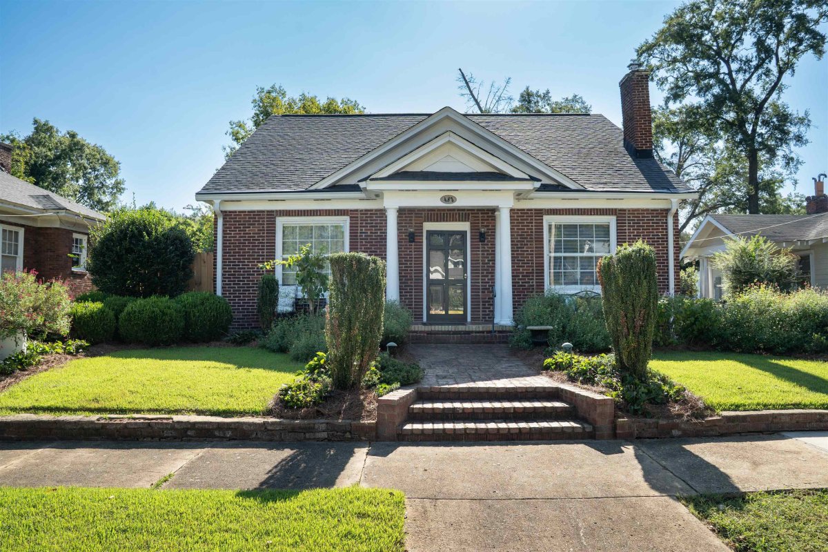 483 Pinckney Court